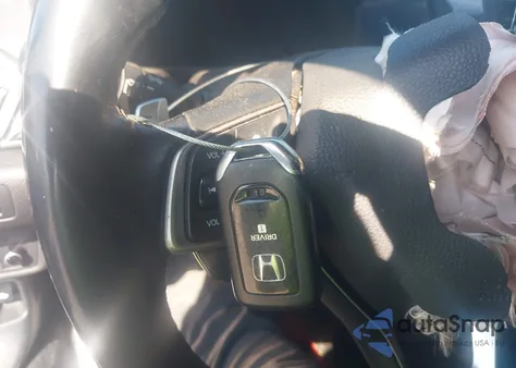 2018 Honda Accord Touring z USA, uszkodzony, nr VIN 1HGCV1F9XJA009506